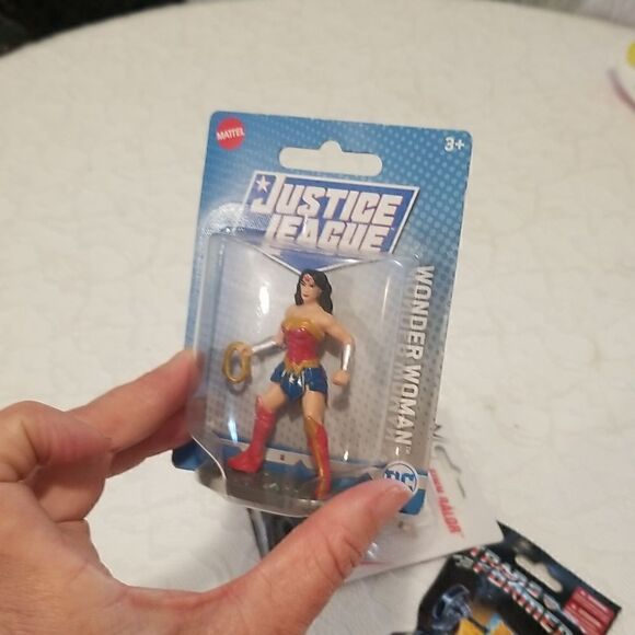 Lot of collectable toys unopened - Picture 14 of 16